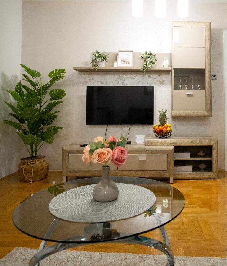 Apartman Sunset 스렘스카 미트로비차 외부 사진